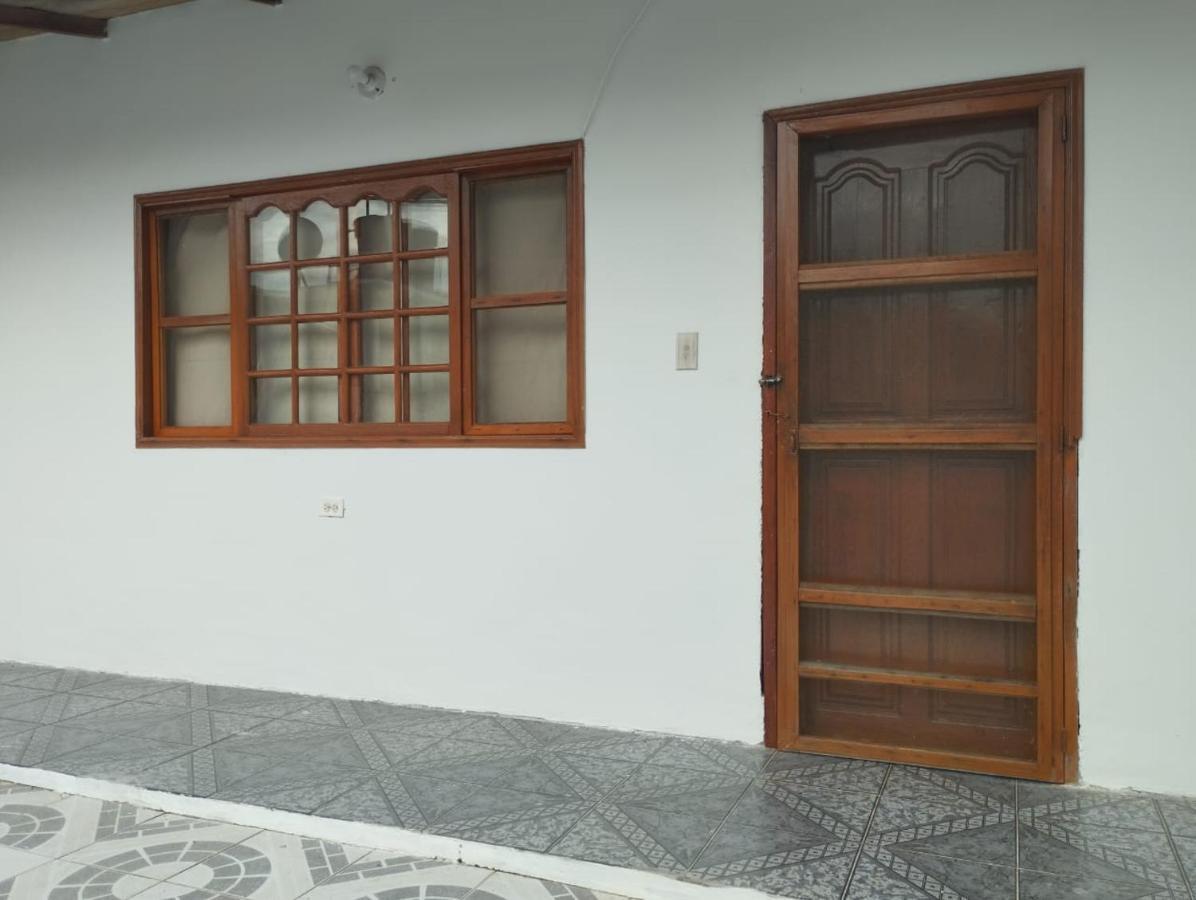 Leticias Guest House Letícia Exterior foto